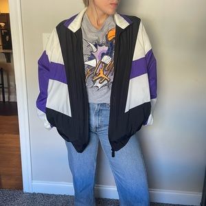 VINTAGE END ZONE WINDBREAKER